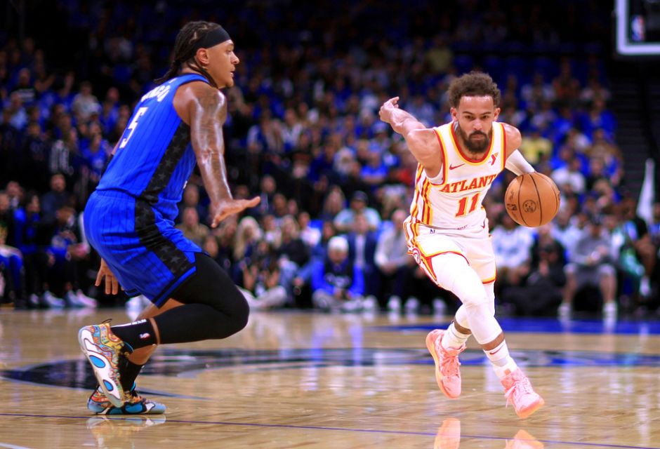 中甲冠军辽宁铁人队在沈阳故宫拍全家福：致敬历史，开启未来（辽宁铁人中甲冠军队在沈阳故宫合影：致敬历史，迈向新程）