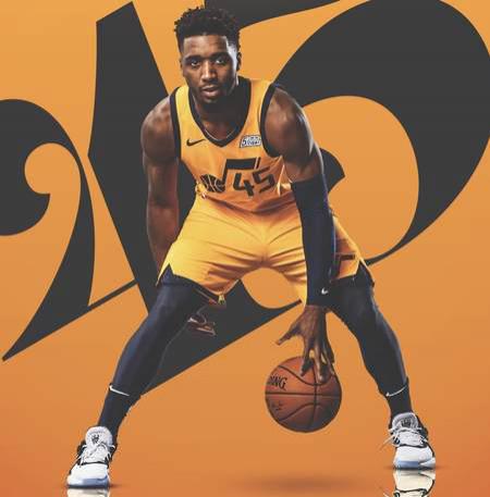 都体：DV9肌肉不适但伤情不重，保险起见周末联赛会替补（据都体报道，DV9肌肉略有不适但无大碍，周末联赛将以替补身份出场）