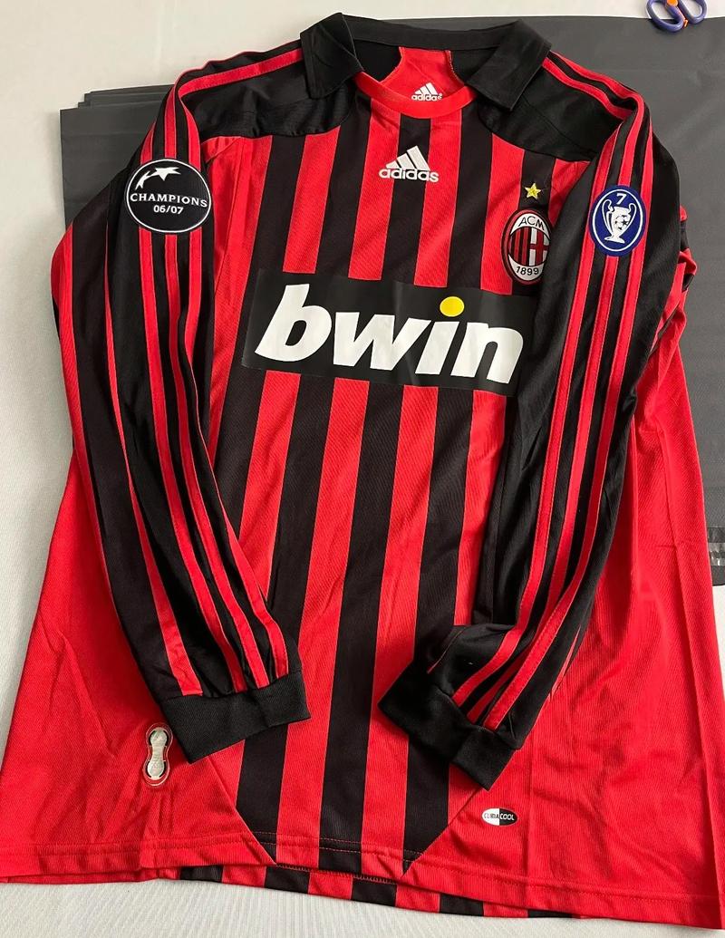 申花1-3输球，柔佛新山近两个赛季亚冠对中超球队保持不败（申花1-3告负，柔佛新山连续两季亚冠对中超队不败）