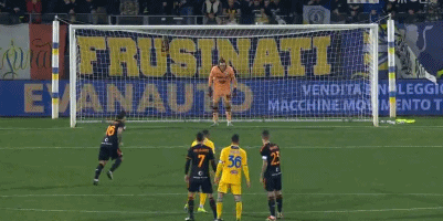 前三次欧冠首发均有进球，埃斯特旺是20岁以下球员第三人（欧冠前三次首发场场进球，埃斯特旺成20岁以下第3人）