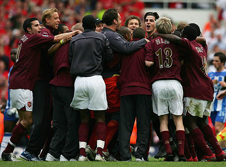 首发出战圣保利！诺伊尔追平伊梅尔并列德甲门将出场榜次席