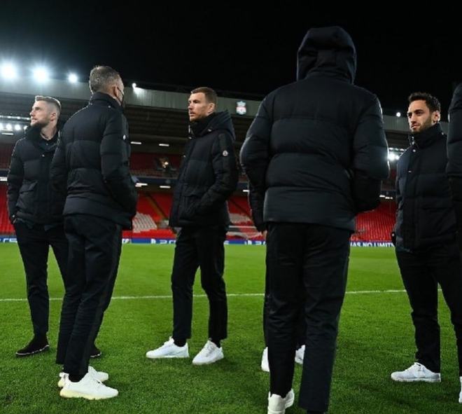 欧冠连场进球+斯帅赏识，米体：尤文正积极寻求与麦肯尼续约（米体：尤文加速推动与麦肯尼续约，欧冠连场破门获斯帅力挺）