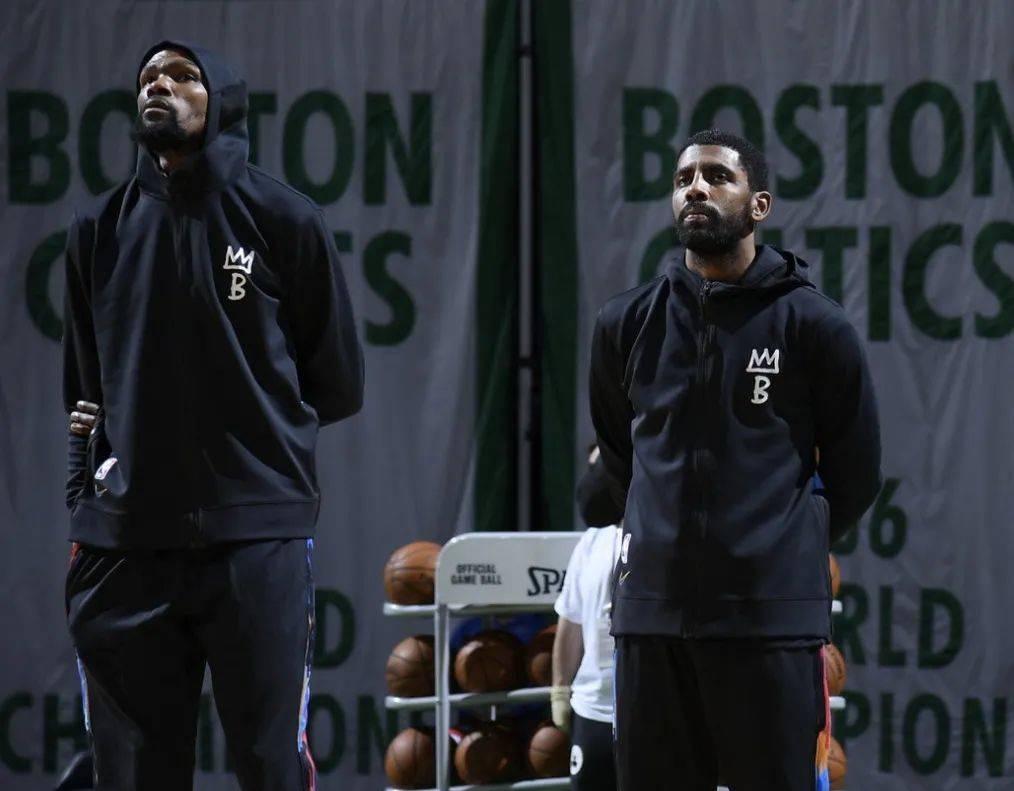 邮报：曼联球迷正计划针对个人座位许可制度发起抗议（邮报：曼联球迷酝酿就个人座位许可政策发起抗议）